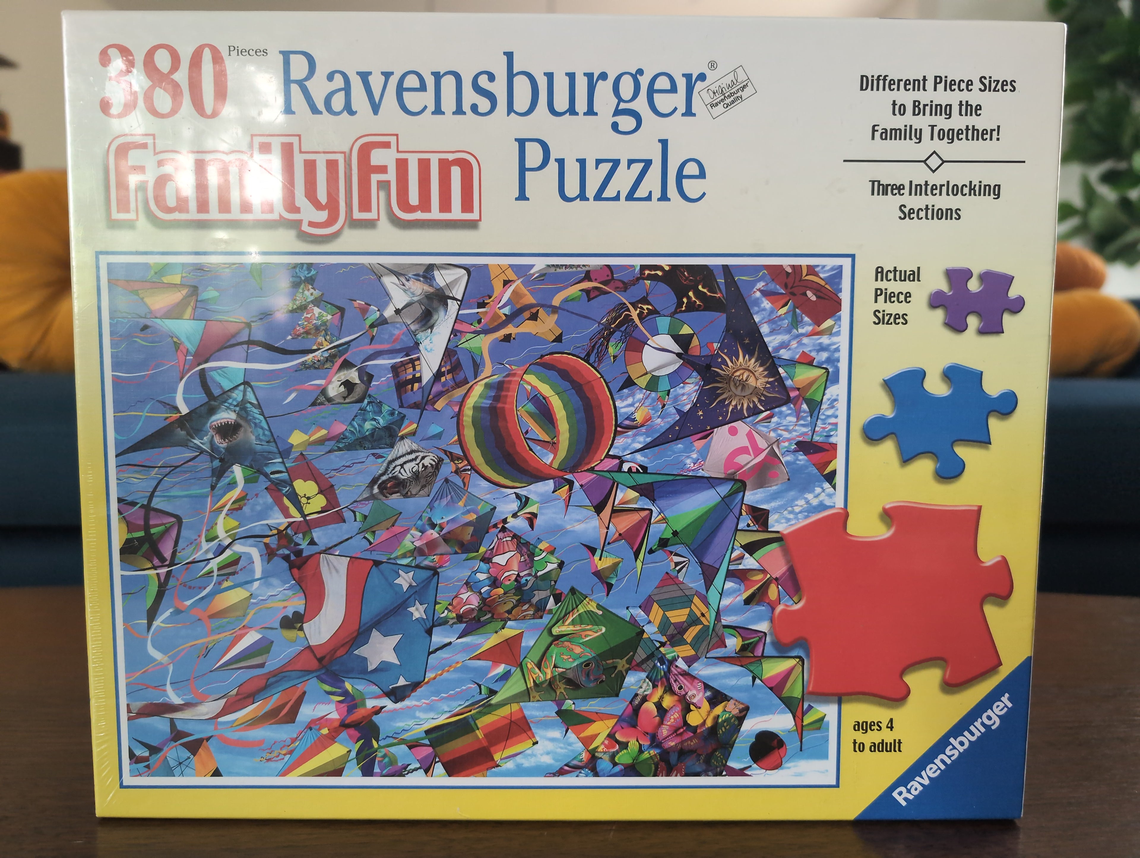 Go Fly a Kite, 380-piece family puzzle, Ravensburger