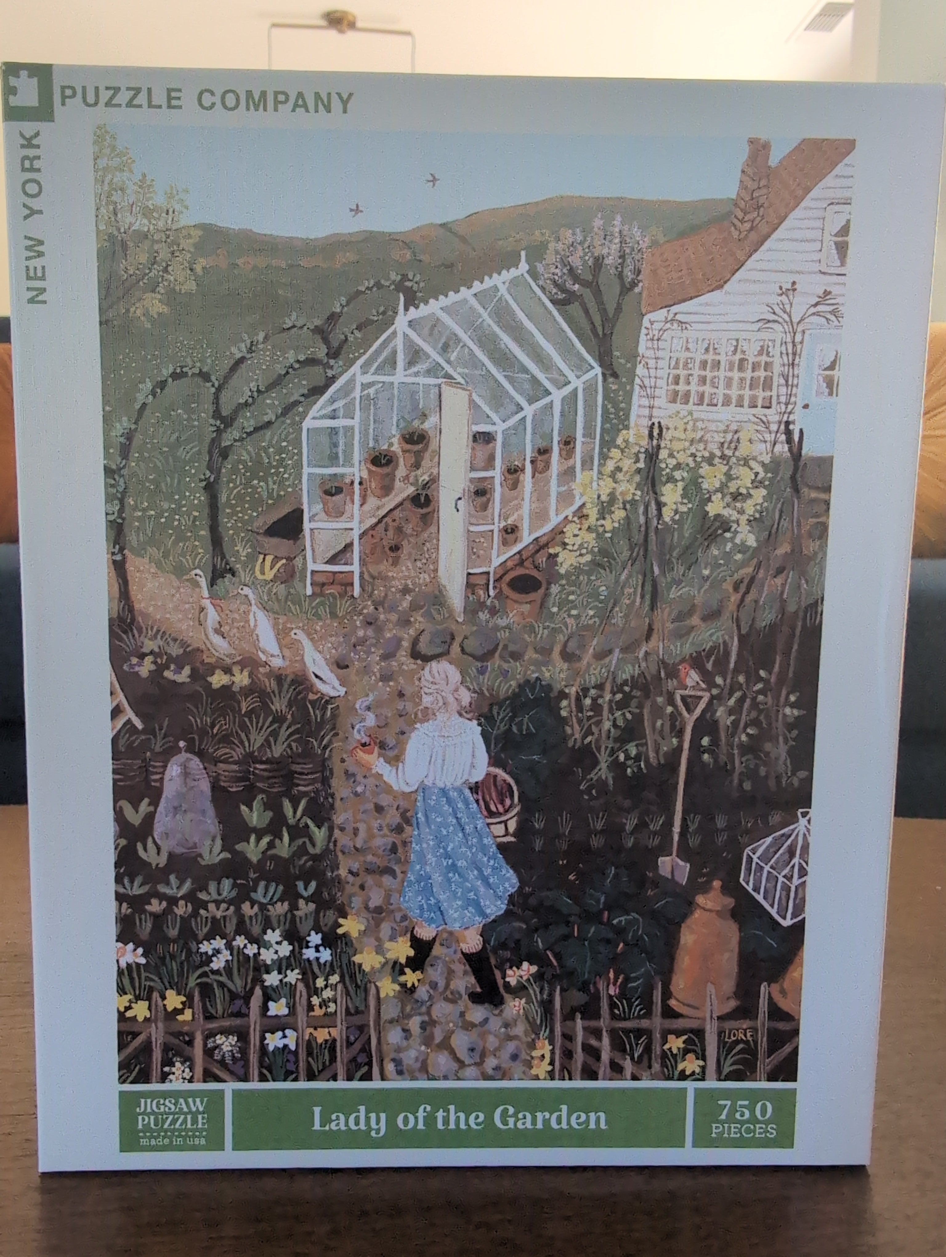 Lady of the Garden, 750-piece puzzle, New York Puzzle Company